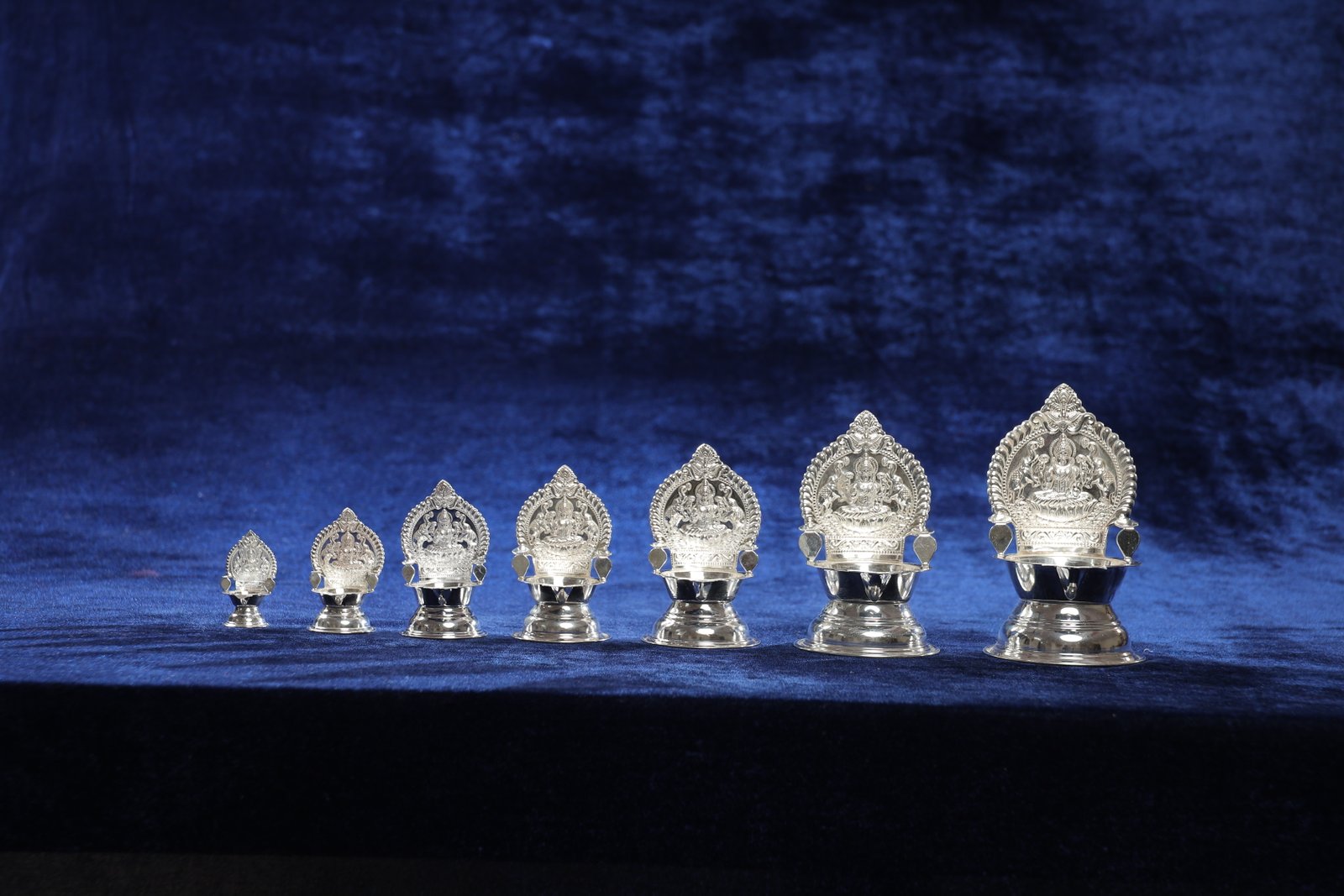 Single side kamachi vilaku