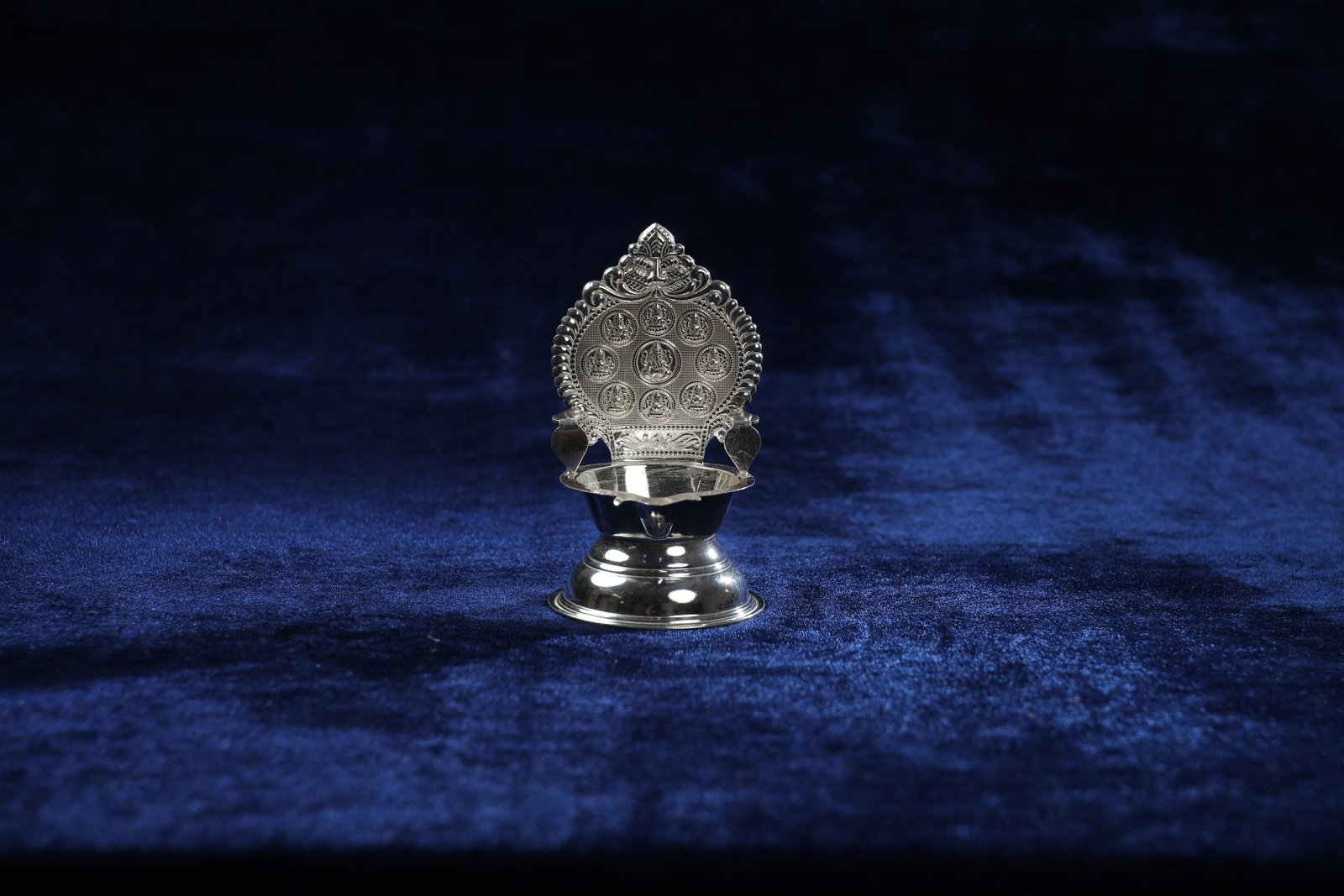 Astalakshmi Kamachi vilaku