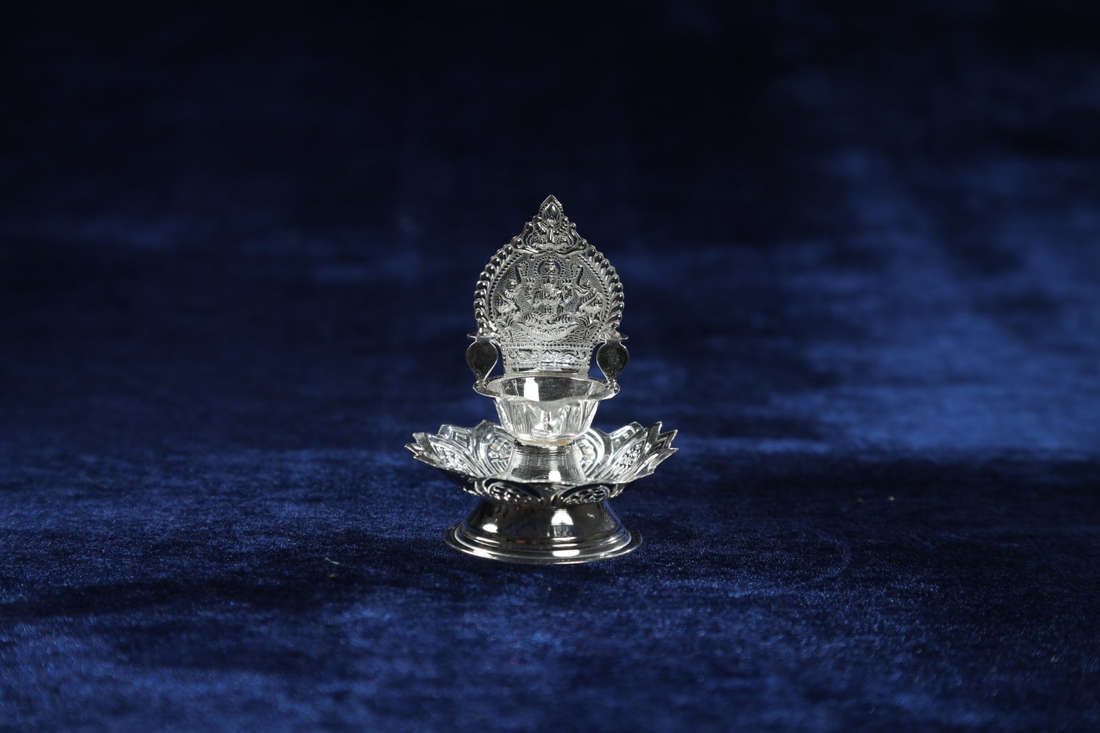 Lotus Kamachi vilaku