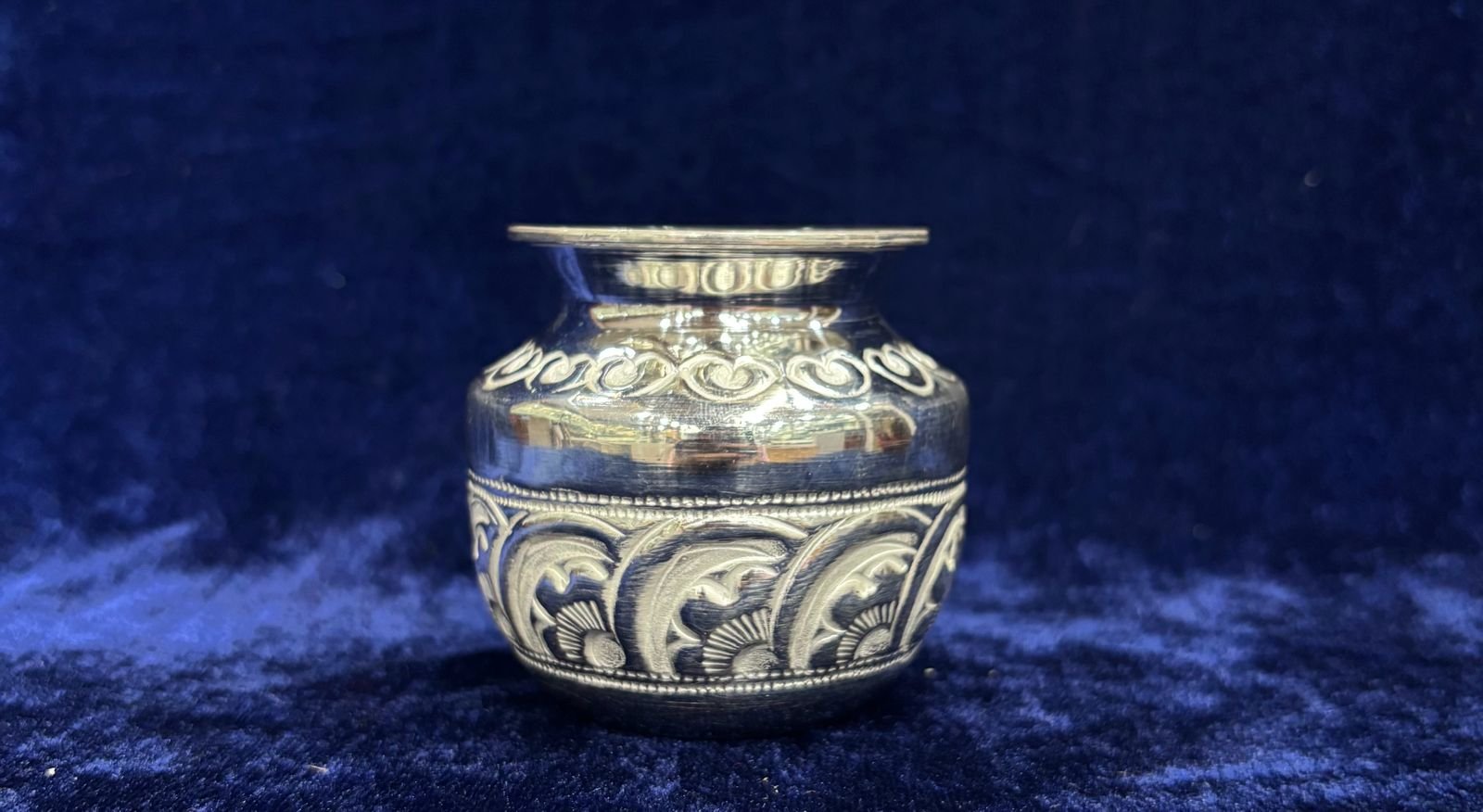 Design work sombu embossed