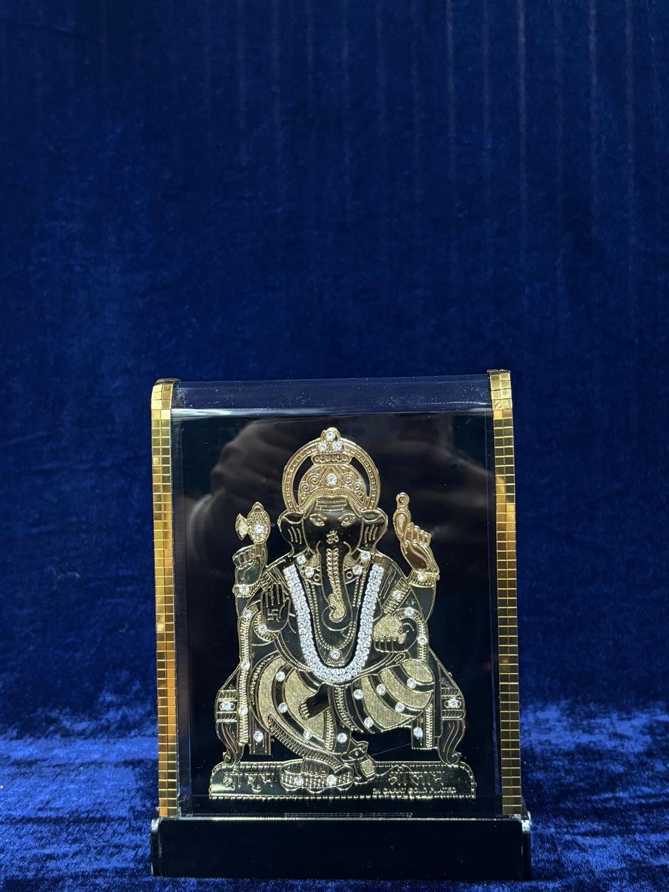 Gold Plated Stands ( 6.25*4.75) Inches