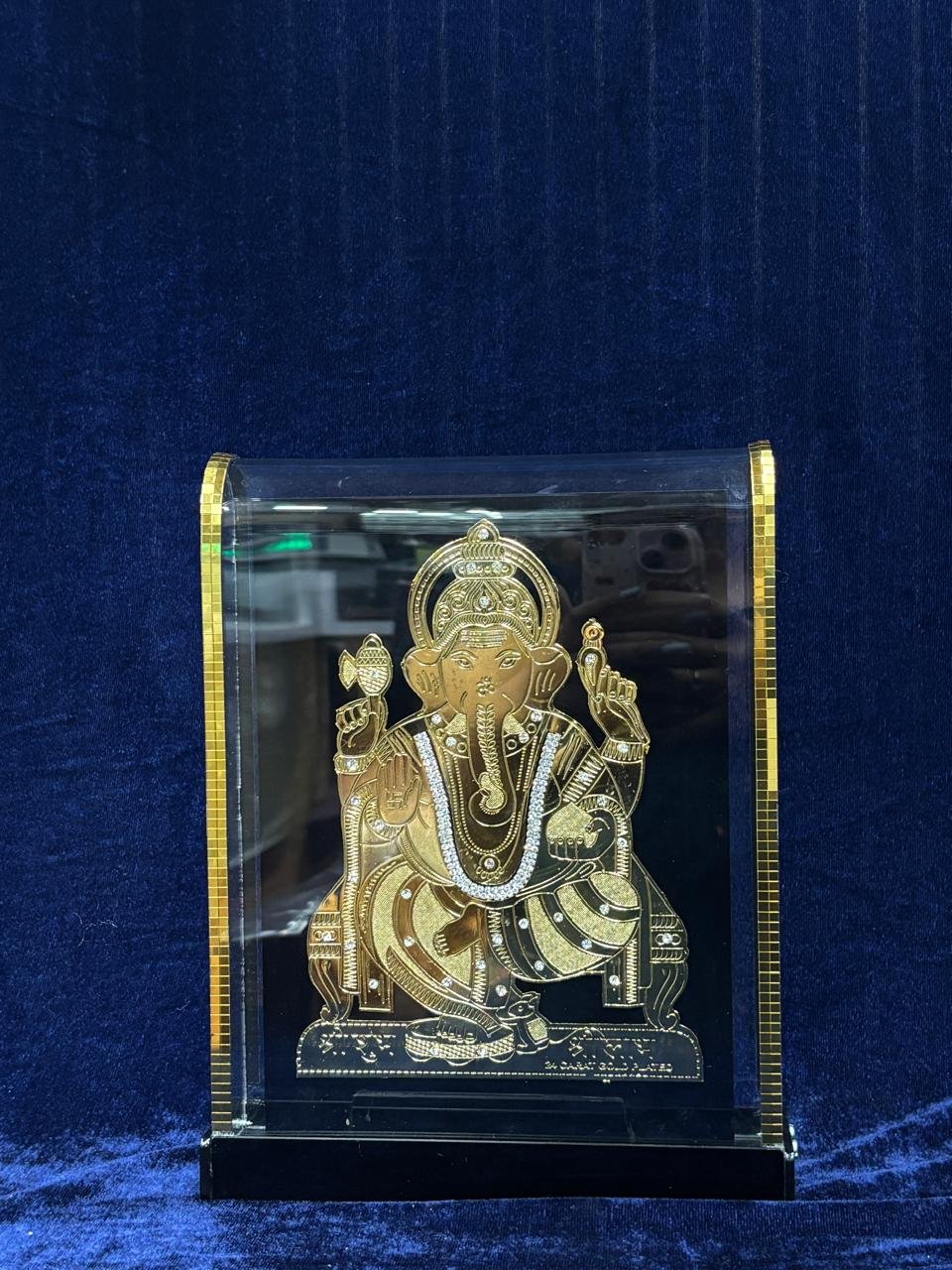 Gold Plated Stands(9*7) Inches