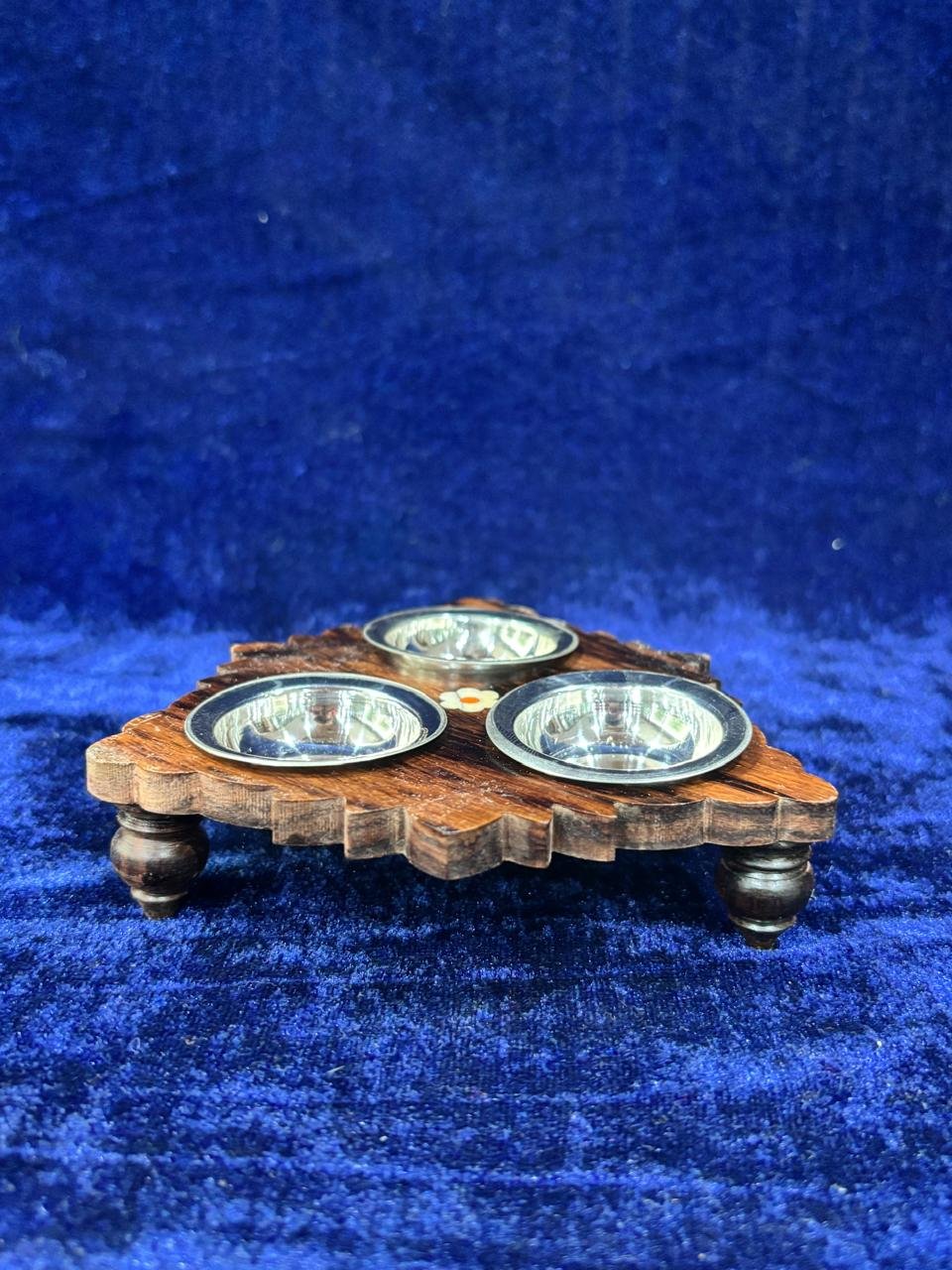 3 Cups With Wooden Stand