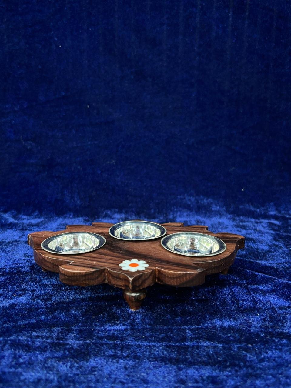 3 Cups With Wooden Stand