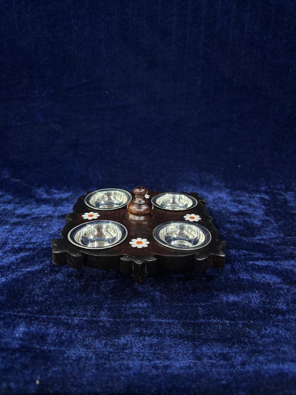 4 Cups With Wooden Stand